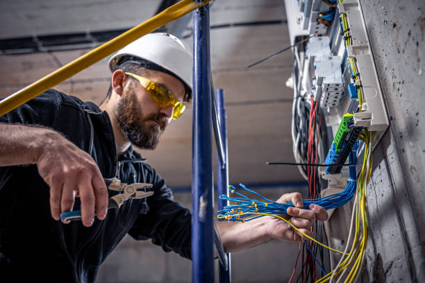 Best Affordable Emergency Electrician  in Edina, MO